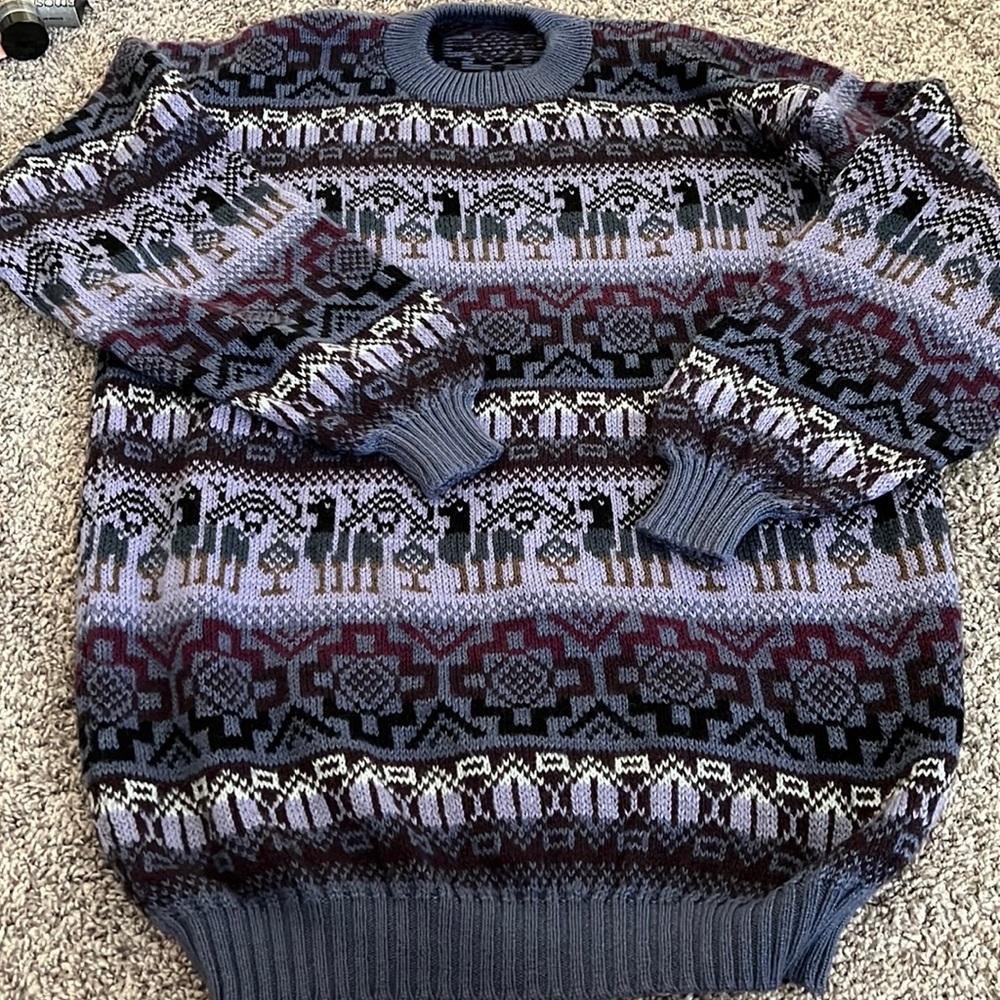 Custom warm wool knit purple llama crew neck sweater from Mexico large Aztec